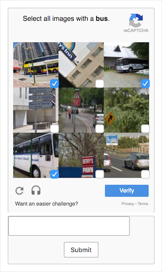 In einem ReCaptcha wurden von den neun Fotos drei Fotos markiert, die einen Bus zeigen.